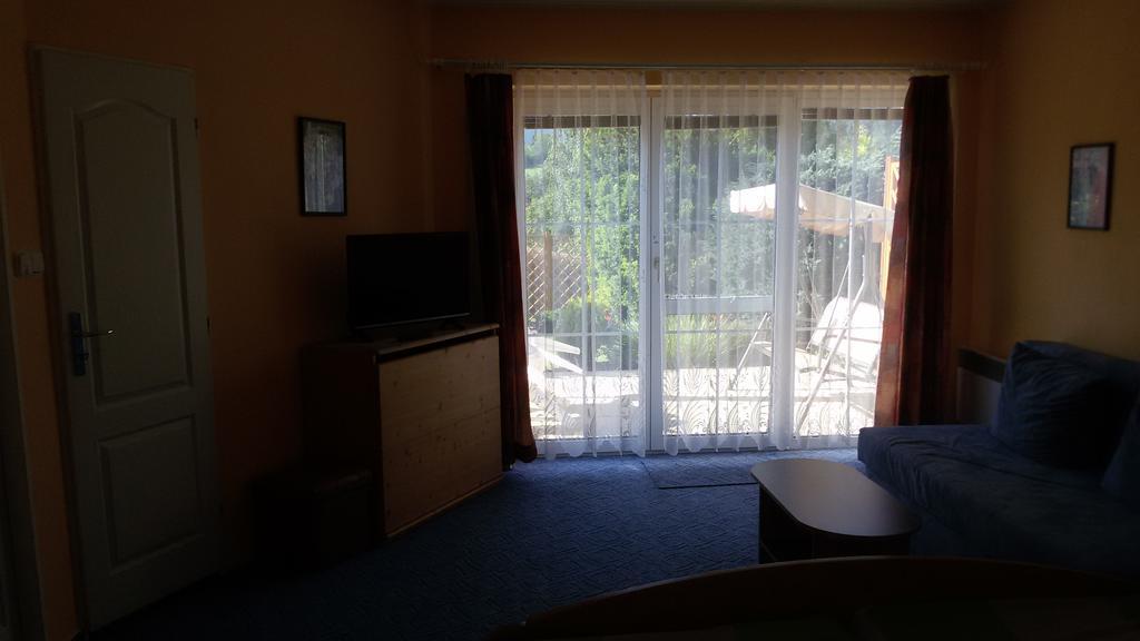 Apartment Amelie Roznov pod Radhostem Bagian luar foto