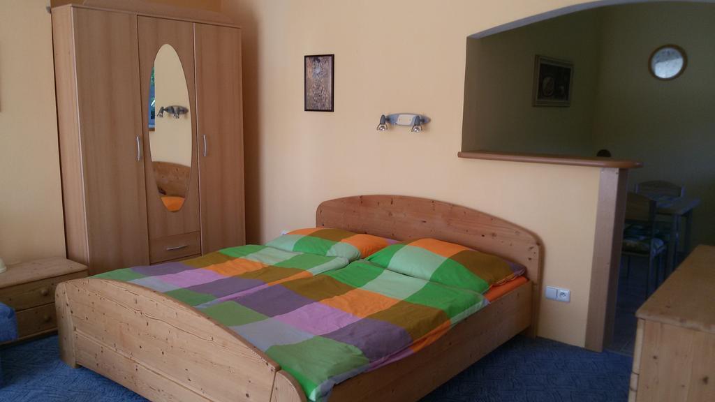 Apartment Amelie Roznov pod Radhostem Bagian luar foto