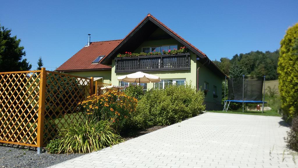 Apartment Amelie Roznov pod Radhostem Bagian luar foto