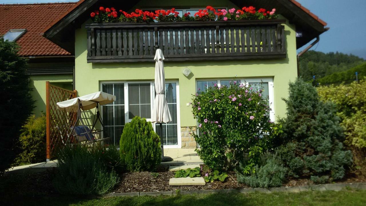 Apartment Amelie Roznov pod Radhostem Bagian luar foto